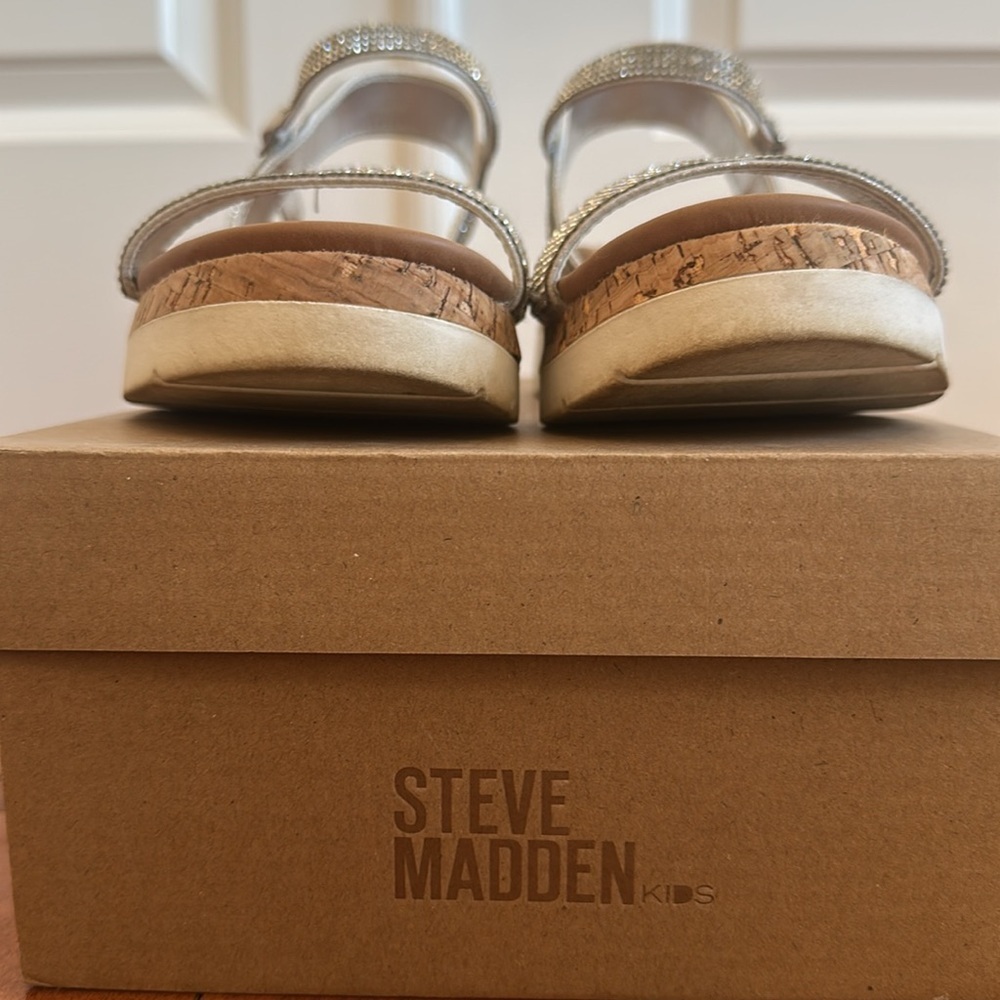 Steve Madden silver Rhinestone Wedge Kids Shoes size 4 - Picture 4 of 11